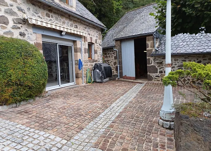 Independant Dans Demeure Typique D'exception Holiday home Saint-Vincent-de-Salers