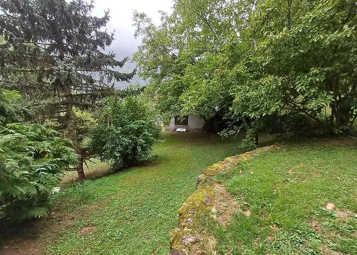 Holiday home Independant Dans Demeure Typique D'exception Saint-Vincent-de-Salers